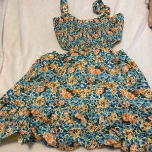 Heartloom Boutique dress, super cute with open back! EUC